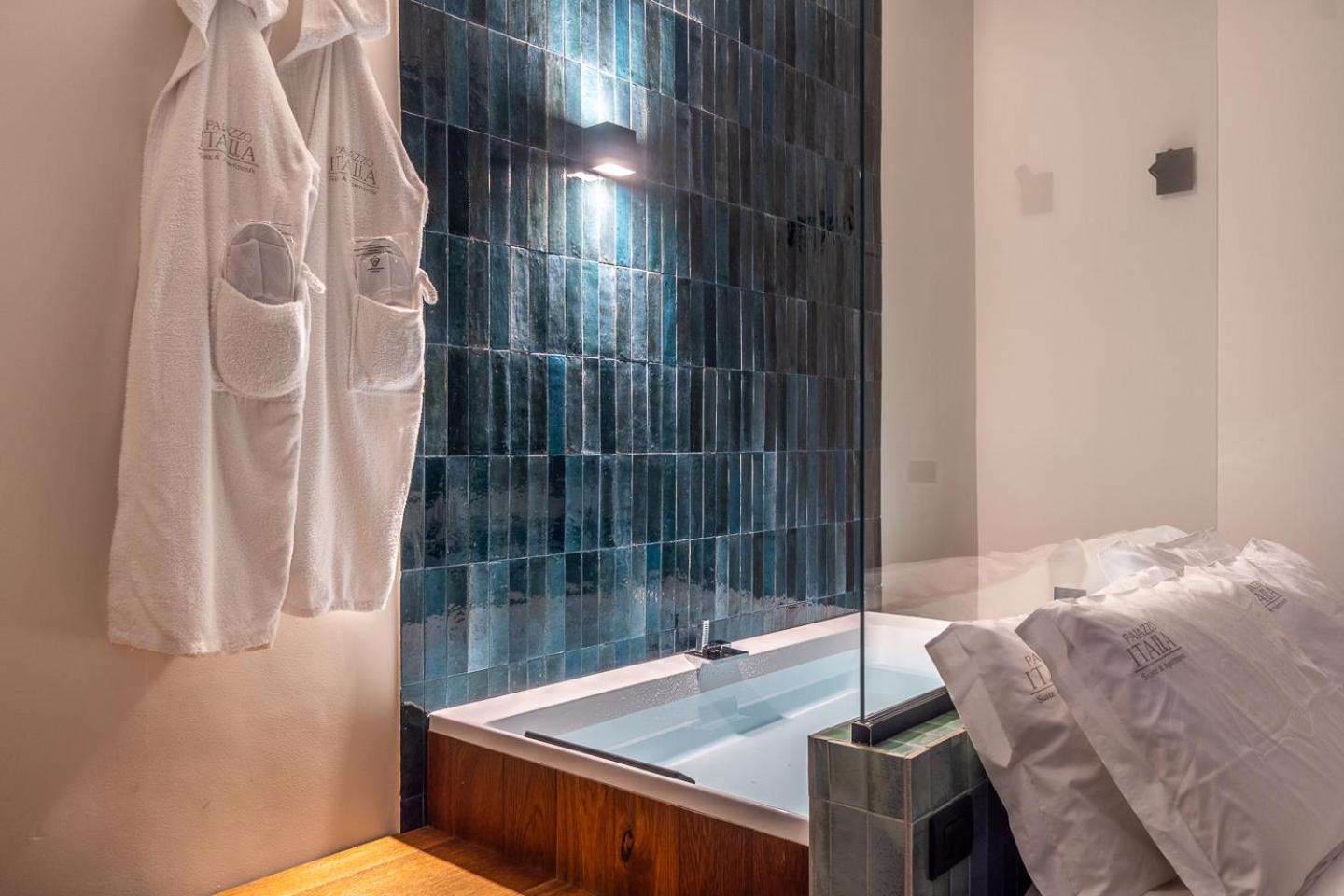 Palazzo Italia Suites บารี ภายนอก รูปภาพ